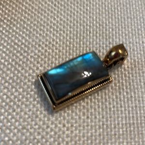 🇺🇸Labradorite pendant, new